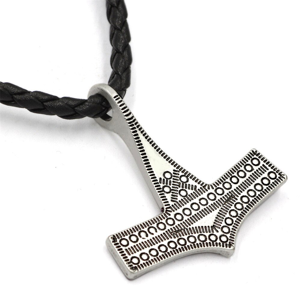 Norse 2018 Viking Jewelry Thor Hammer Mjolnir Amulet Scandinavian Male Pendant Necklace Gothic Jewerly