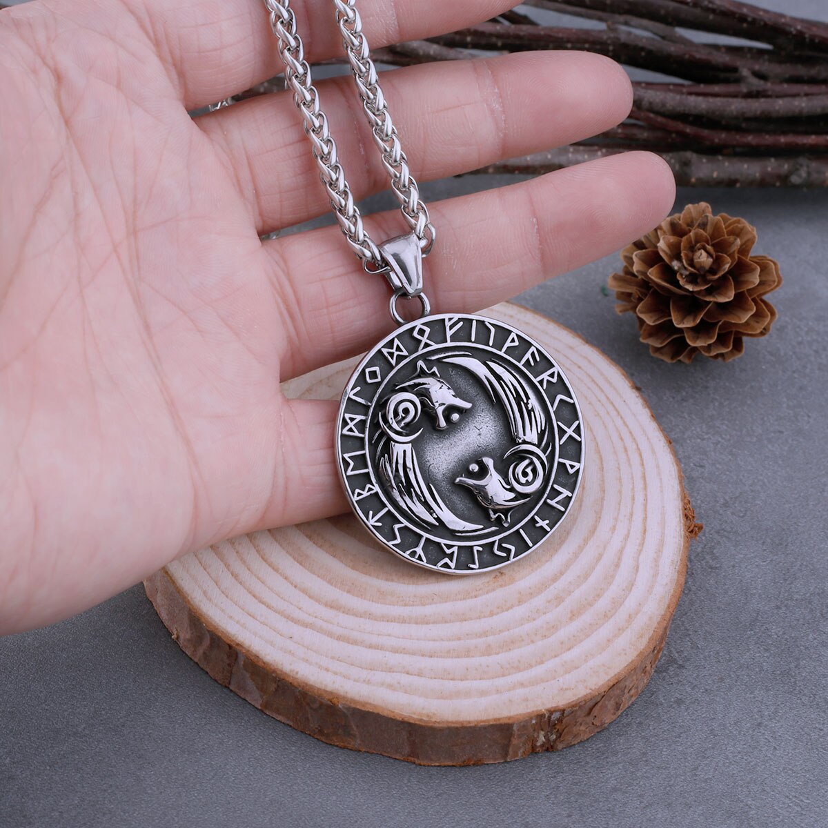 Stainless Steel Vintage Viking Wolf Head Necklace Men's Charm Odin Rune Amulet Wolf Pendant Scandinavian Jewelry as Gift for Men
