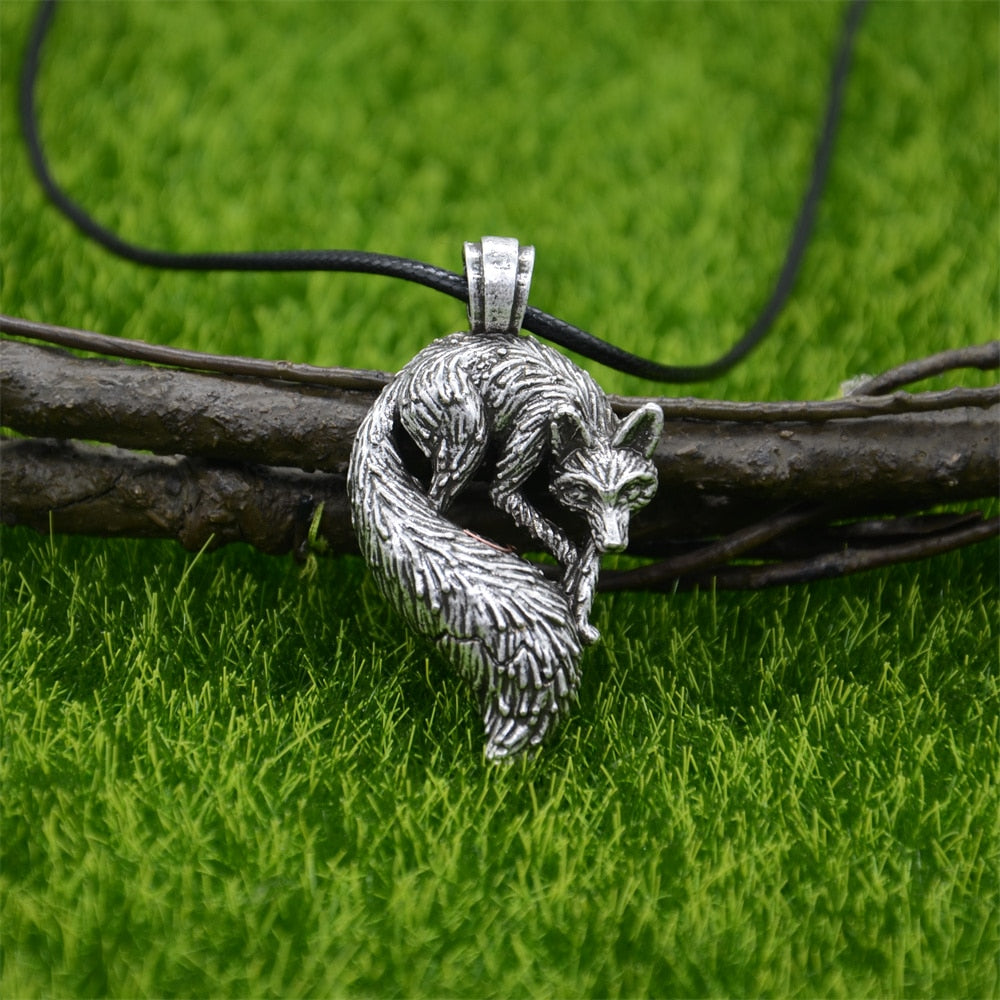 Slavic Fox Pendant Animal Viking Jewelry Necklace Men Accessories Goth Jewlery Wax Chain Silver
