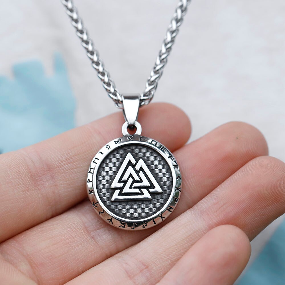 2022 NEW Men's 316L stainless-steel Viking Rune Pattern Celtic knot Pendant Necklace fashion Jewelry Gift free shipping