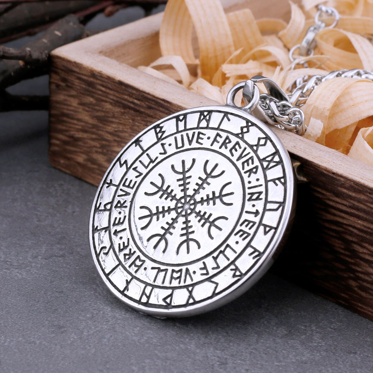 Men&#39;s Viking Wolf Head Necklace Stainless Steel Odin Symbol Rune Amulet Pendant Necklace Punk Hip Hop Biker Jewelry Men&#39;s Gifts