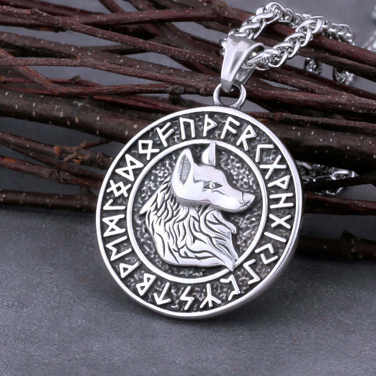 Men&#39;s Viking Wolf Head Necklace Stainless Steel Odin Symbol Rune Amulet Pendant Necklace Punk Hip Hop Biker Jewelry Men&#39;s Gifts