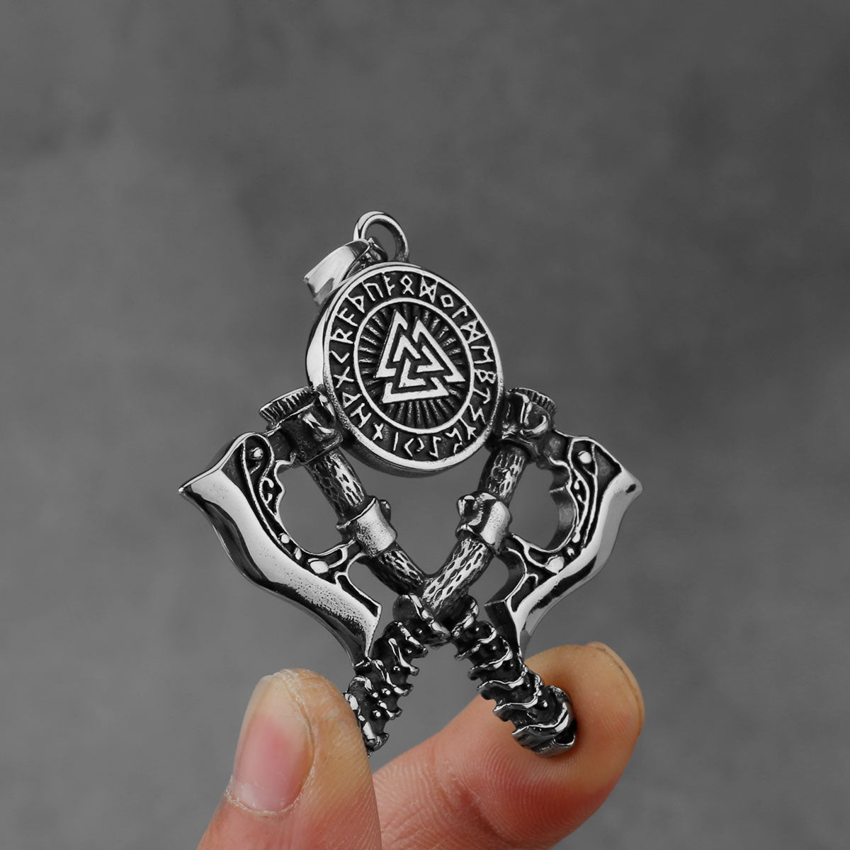 Men&#39;s Stainless Steel Exquisite Double Axe Pendant Necklace Nordic Rune Amulet Gift High Quality Popular Jewelry Wholesale