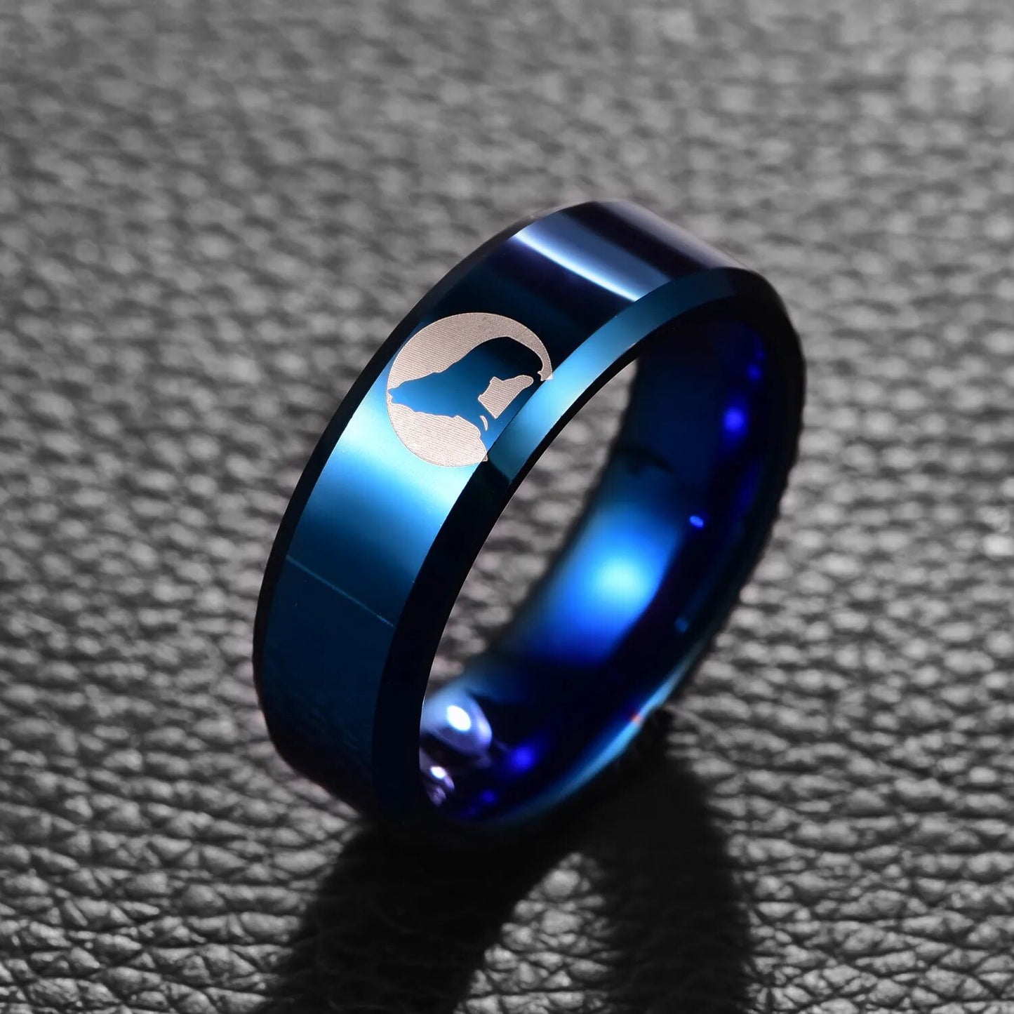 BONLAVIE 8mm Polished Blue Laser Wolf Pattern Tungsten Carbide Ring For Men Beveled Edge Comfort Fit Engagement Rings